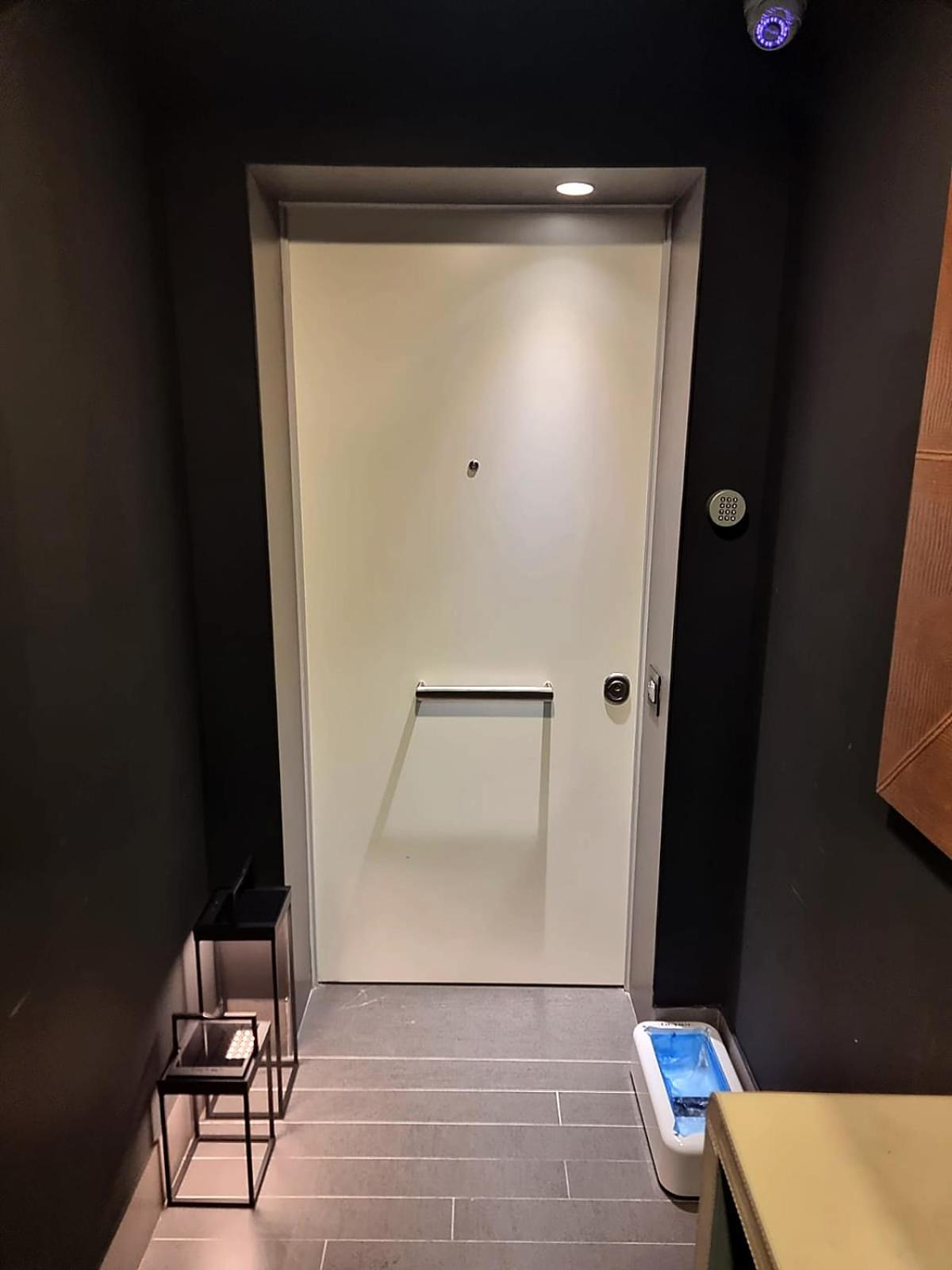 Отель Skyline Solaria Milano Экстерьер фото