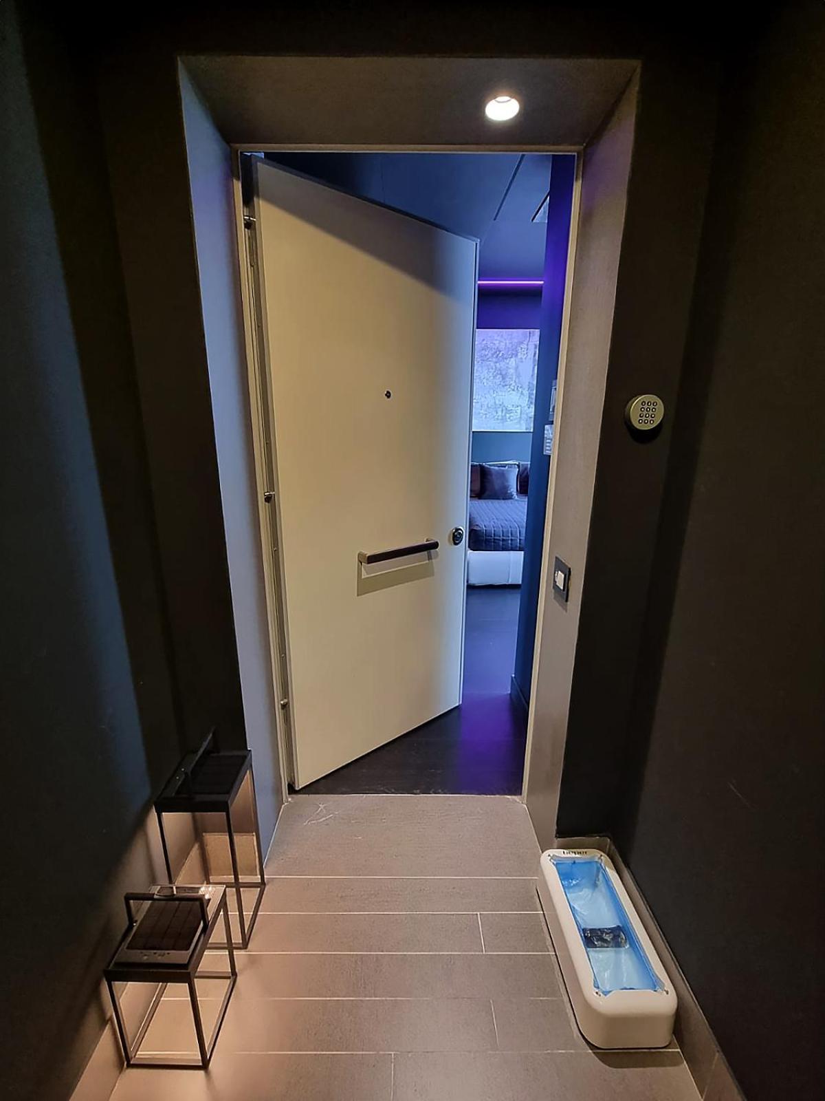 Отель Skyline Solaria Milano Экстерьер фото