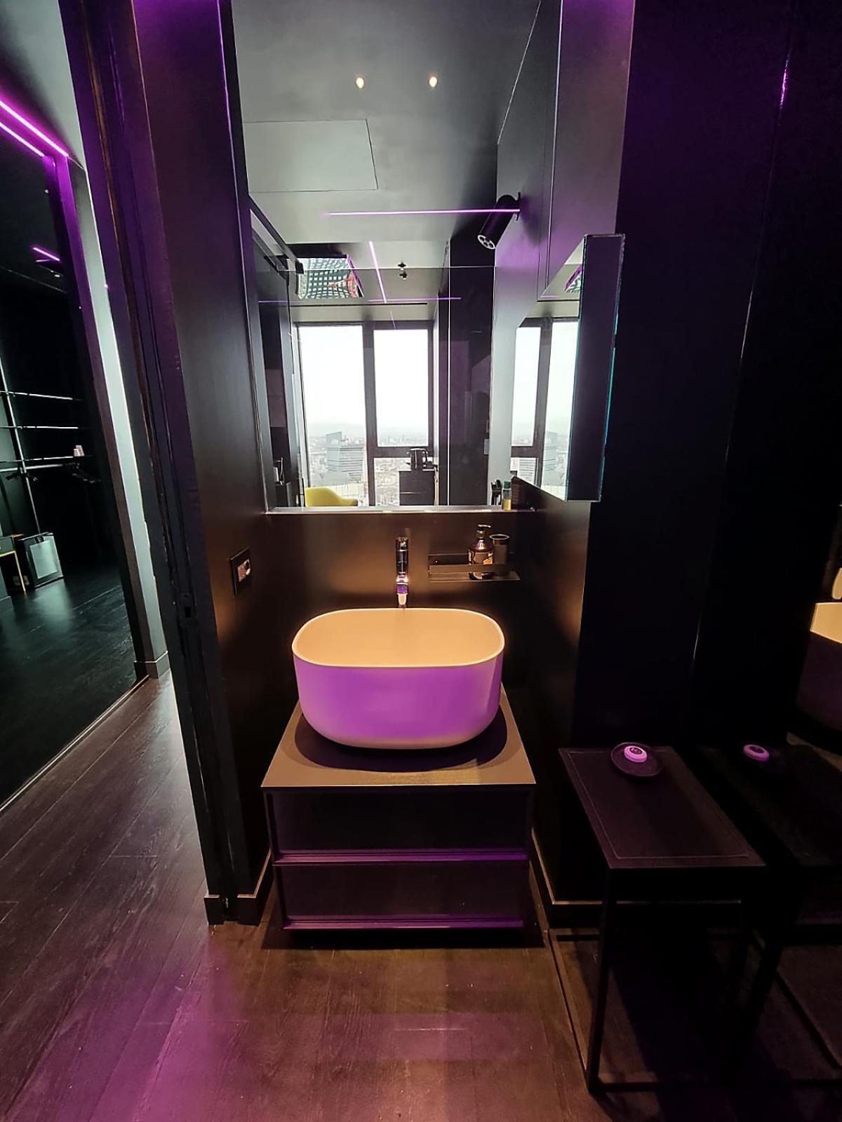 Отель Skyline Solaria Milano Экстерьер фото