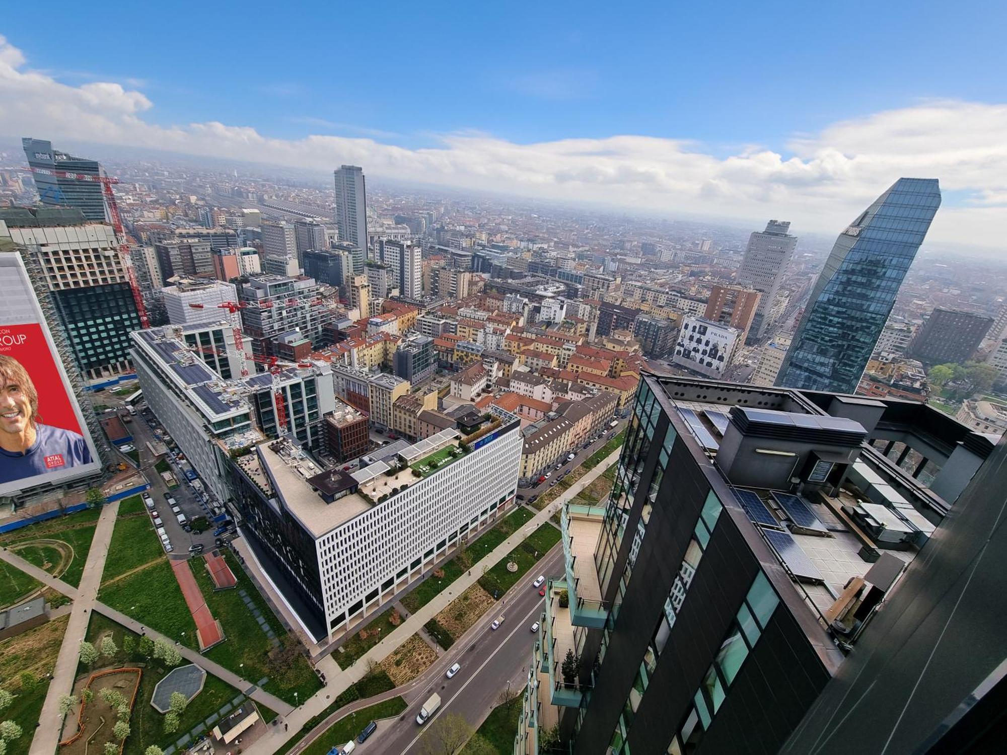 Отель Skyline Solaria Milano Экстерьер фото